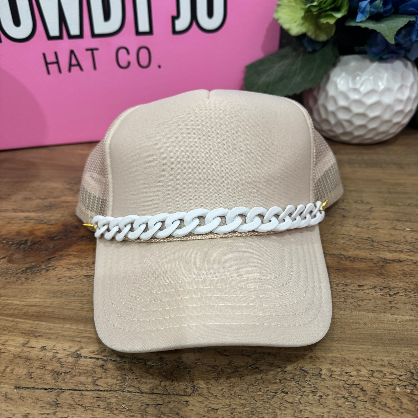 Chunky White Hat Chain